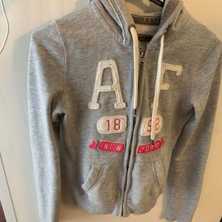 アバクロンビーアンドフィッチ(Abercrombie&Fitch)のAbercrombie and Fitch パーカーxs mayu様専用(パーカー)