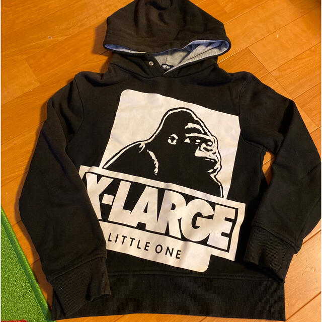 XLARGE(エクストララージ)のXLARGE KIDSパーカー130 キッズ/ベビー/マタニティのキッズ服男の子用(90cm~)(Tシャツ/カットソー)の商品写真