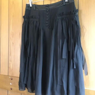 アツロウタヤマ(ATSURO TAYAMA)のA.T★ひらひら可愛いシルク100%の黒スカート(ひざ丈スカート)