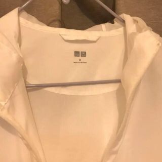 ユニクロ(UNIQLO)のUNIQLO ウィンドブレーカー　白　M (ナイロンジャケット)