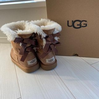 アグ(UGG)のugg リボン　ムートンブーツ　18.5cm(ブーツ)