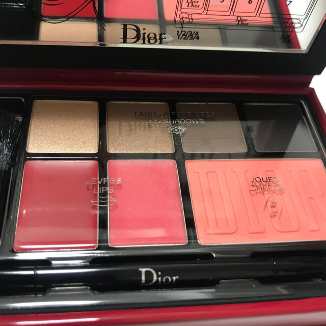 Dior(ディオール)の【新品未使用】ディオール メイクパレット  コスメ/美容のキット/セット(コフレ/メイクアップセット)の商品写真