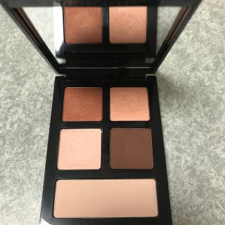 ボビイブラウン(BOBBI BROWN)のボビイ ブラウン エッセンシャルマルチカラーアイシャドウパレット(アイシャドウ)