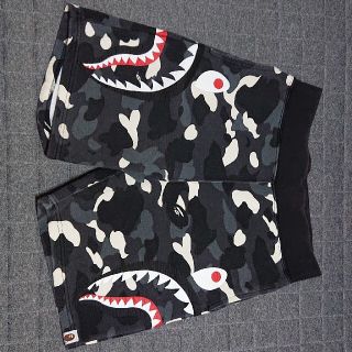 アベイシングエイプ(A BATHING APE)のMサイズ ABATHINGAPE SHARK pants(ショートパンツ)