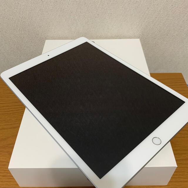 Apple ipad 第8世代 32GB wifiモデル シルバー