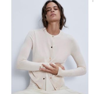 ザラ(ZARA)のzara ボタン付きカーディガン　クリーム　M(カーディガン)