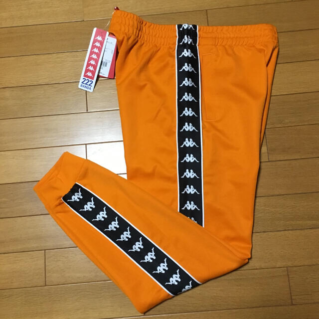 Kappa(カッパ)のカッパ トラックパンツ ジャージ オレンジ Ｌ 未使用 メンズのパンツ(その他)の商品写真
