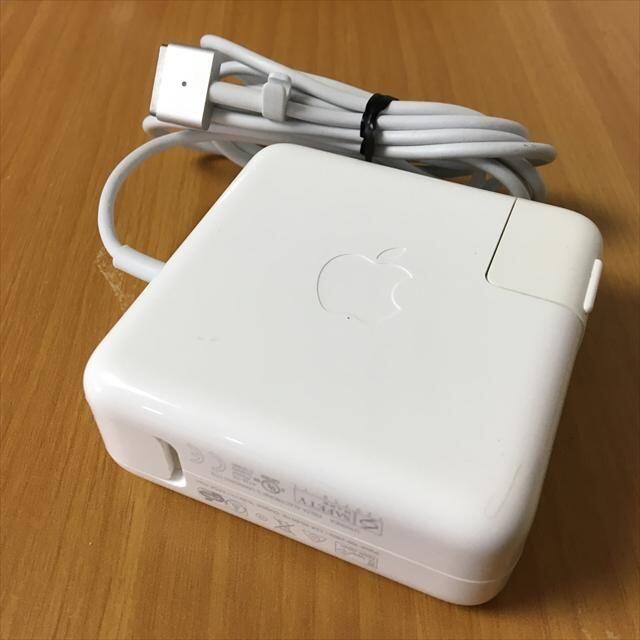 Apple(アップル)の純正 MacBook Pro用 60W ACアダプタ MagSafe2 T型（1 スマホ/家電/カメラのPC/タブレット(ノートPC)の商品写真