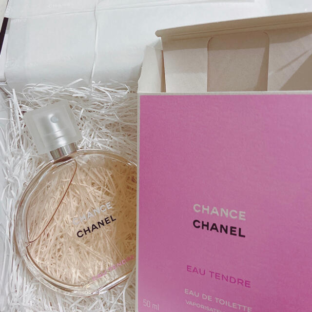 CHANEL(シャネル)のシャネル　CHANEL チャンスオータンドゥルオードトワレ　新品 ギフトbox コスメ/美容の香水(香水(女性用))の商品写真