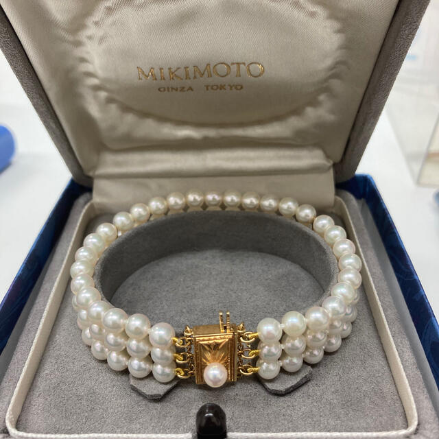 MIKIMOTO(ミキモト)のミキモト　3連ブレスレット　パール レディースのアクセサリー(ブレスレット/バングル)の商品写真