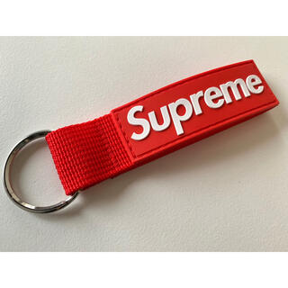 シュプリーム(Supreme)の【美品】Supreme webbing keychain キーチェーン　赤(キーホルダー)