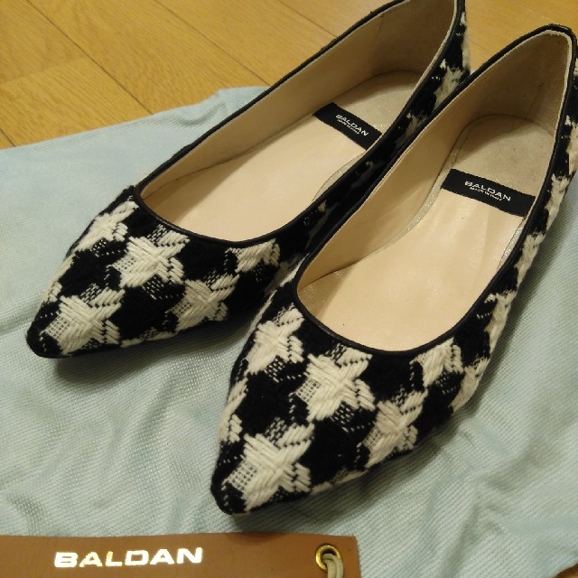 BALDAN フラットパンプス-