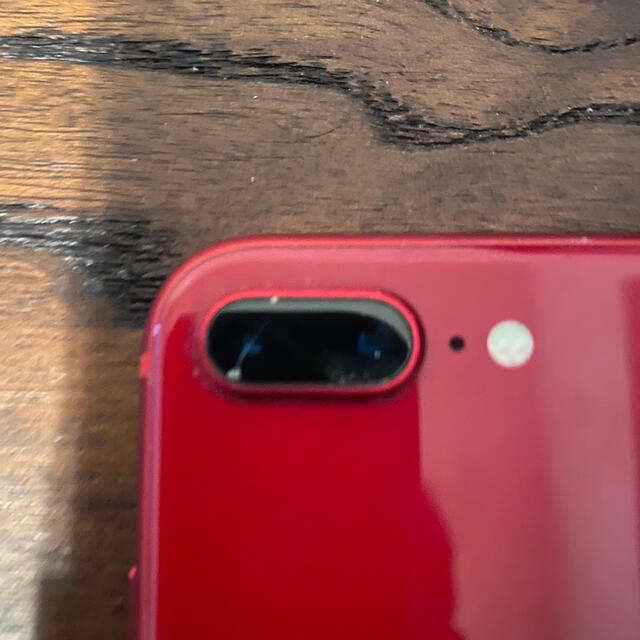 iPhone(アイフォーン)の箱付属品おまけつきiPhone 8 Plus 64GB レッド 赤 限定色 スマホ/家電/カメラのスマートフォン/携帯電話(スマートフォン本体)の商品写真