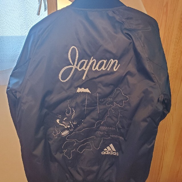 adidas(アディダス)のアディダス ラグビー オールブラックス 日本限定　スカジャン M　黒 メンズのジャケット/アウター(スカジャン)の商品写真