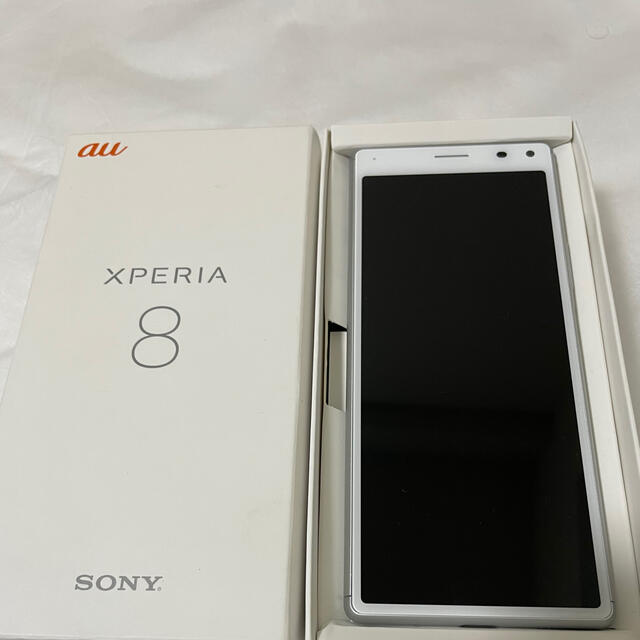 新品未使用　Xperia8 SOV42 white イヤホン付き