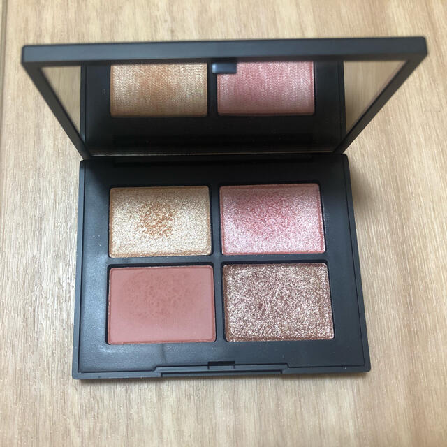 NARS クワッドアイシャドー 5066