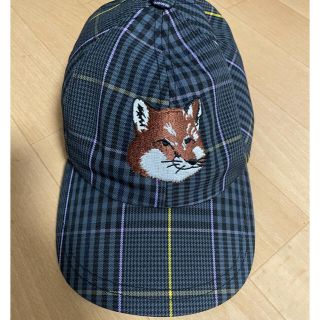 メゾンキツネ(MAISON KITSUNE')のメゾンキツネmaisonkitsune  チェック柄キャップ　帽子ハット(キャップ)