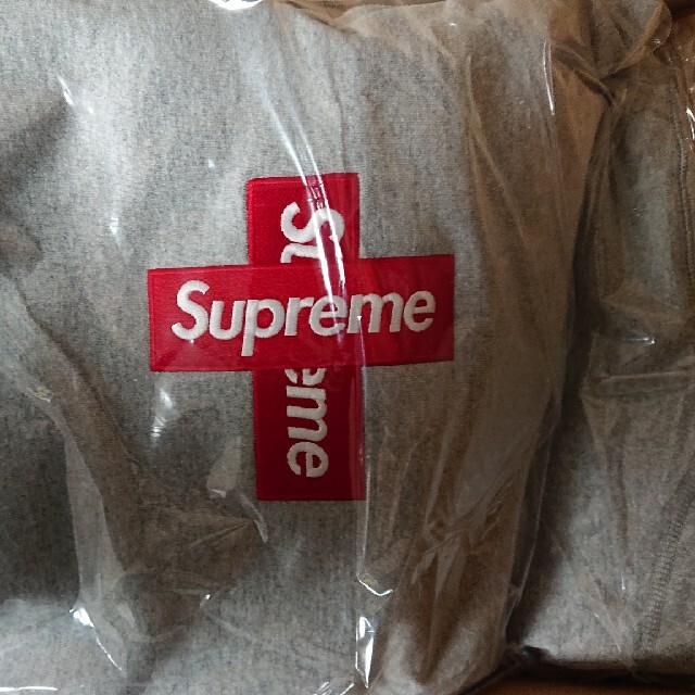 Cross Box Logo Hooded Sweatshirt メンズのトップス(パーカー)の商品写真