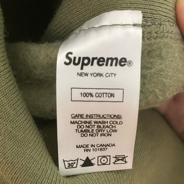 Supreme(シュプリーム)のsupremeCross Box Logo Hooded Sweatshirt メンズのトップス(パーカー)の商品写真