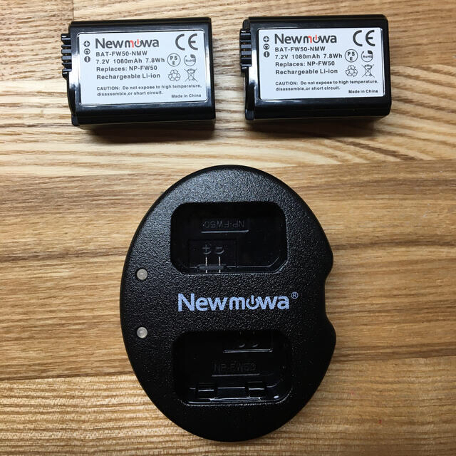 Newmowa NP-FW50 対応 バッテリー & 充電器 スマホ/家電/カメラのカメラ(ミラーレス一眼)の商品写真
