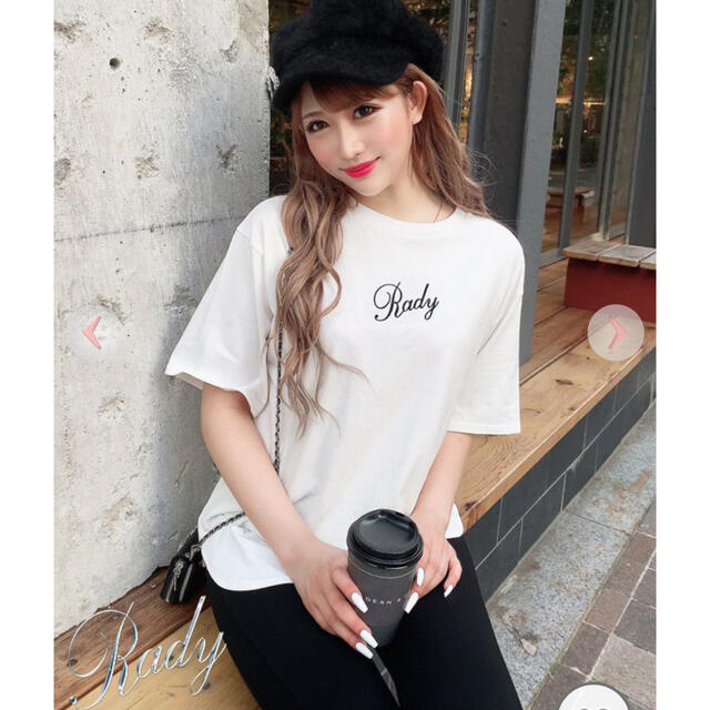 Rady ファーガールビジューTシャツ