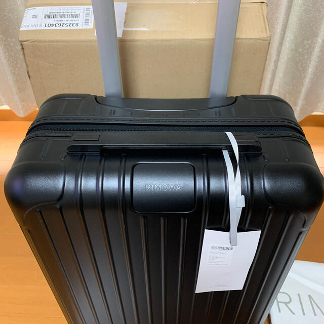 RIMOWA(リモワ)のhi___様専用★新品 RIMOWA リモワ　エッセンシャル　キャビン  レディースのバッグ(スーツケース/キャリーバッグ)の商品写真