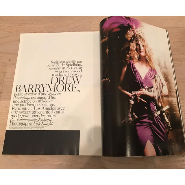 John Galliano(ジョンガリアーノ)のVogue Paris ジョンガリアーノ エンタメ/ホビーの雑誌(ファッション)の商品写真