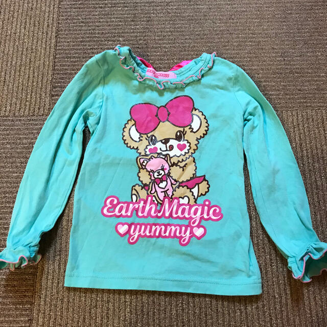 EARTHMAGIC(アースマジック)のアースマジック◆マフィー プリント リボン付き ロンT 100 キッズ/ベビー/マタニティのキッズ服女の子用(90cm~)(Tシャツ/カットソー)の商品写真