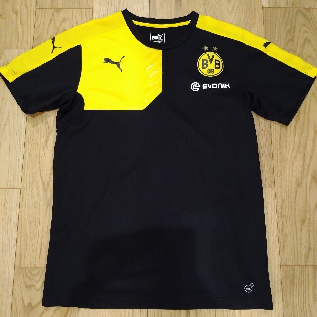 PUMA(プーマ)のBVBボルシアドルトムント　トレーニングシャツ半袖(L) スポーツ/アウトドアのサッカー/フットサル(ウェア)の商品写真