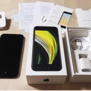 アップル(Apple)のiPhone SE2 64G 本体 ブラック SIMフリー Apple care(スマートフォン本体)