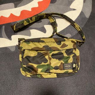 アベイシングエイプ(A BATHING APE)のジグザグ様(ショルダーバッグ)