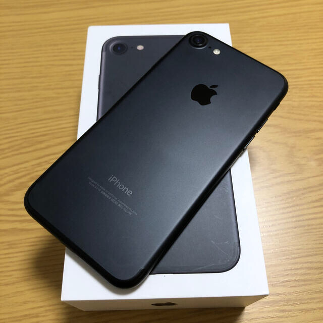 値引 Apple ブラック 128GB iPhone7 - スマートフォン本体 値引 Apple ブラック 128GB iPhone7 - スマートフォン本体