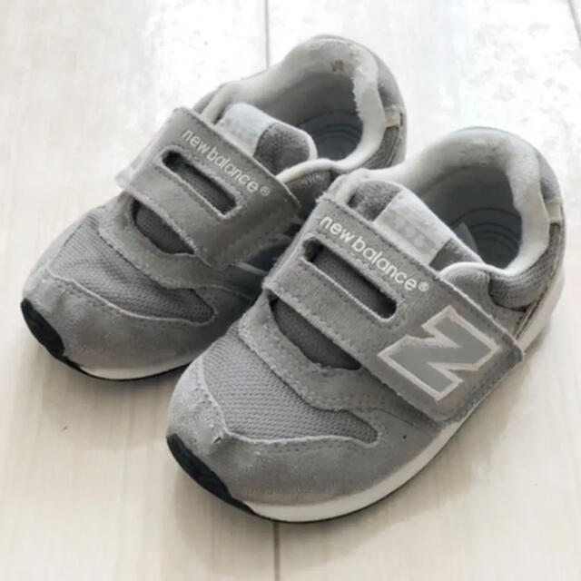 New Balance(ニューバランス)のニューバランス 996 スニーカー キッズ 16センチ キッズ/ベビー/マタニティのキッズ靴/シューズ(15cm~)(スニーカー)の商品写真