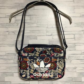 アディダス(adidas)のadidas  アディダス　オリジナルス　ファームコラボ　花柄　2WAYバック(ショルダーバッグ)