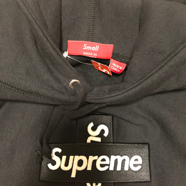 Supreme(シュプリーム)の【新品S】Cross Box Logo Hooded Sweatshirt 黒 レディースのトップス(パーカー)の商品写真