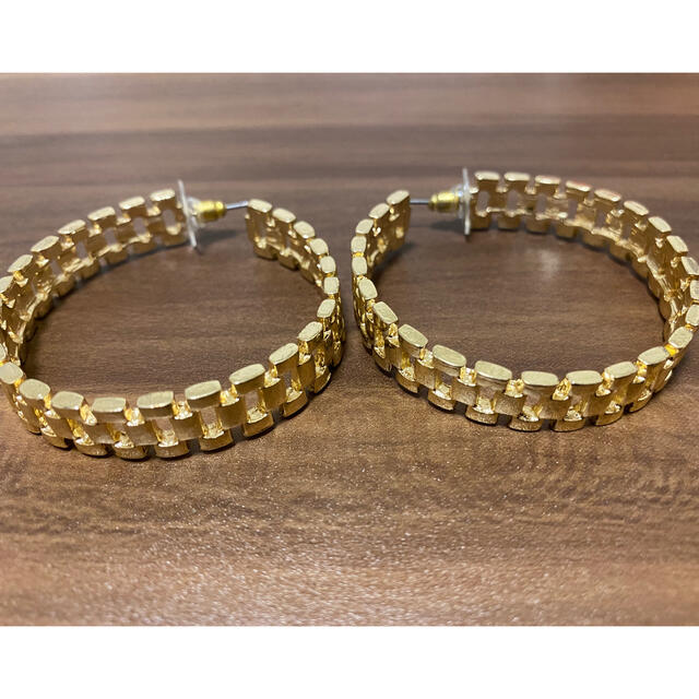 【新品】lorex chain gold フープピアス チェーンピアス ゴールド レディースのアクセサリー(ピアス)の商品写真