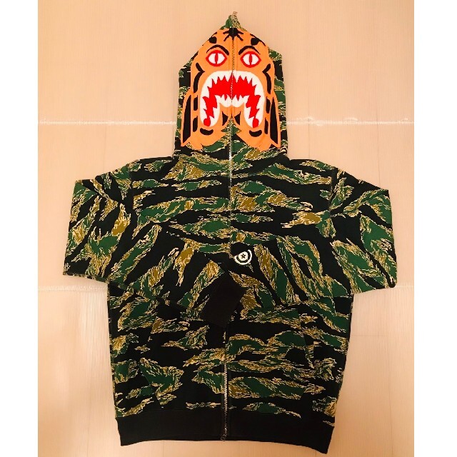 A  BATHING APE シャークパーカー 値下げしました！