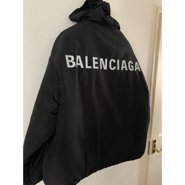 Balenciaga(バレンシアガ)の新品　バレンシアガ　BALENCIAGA ビッグロゴ　ナイロンジャケット メンズのジャケット/アウター(ナイロンジャケット)の商品写真