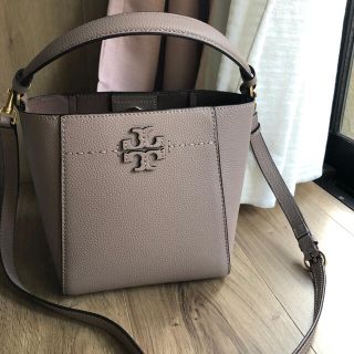 Tory Burch - 美品 マックグロースモールバケットバッグ グレーの通販