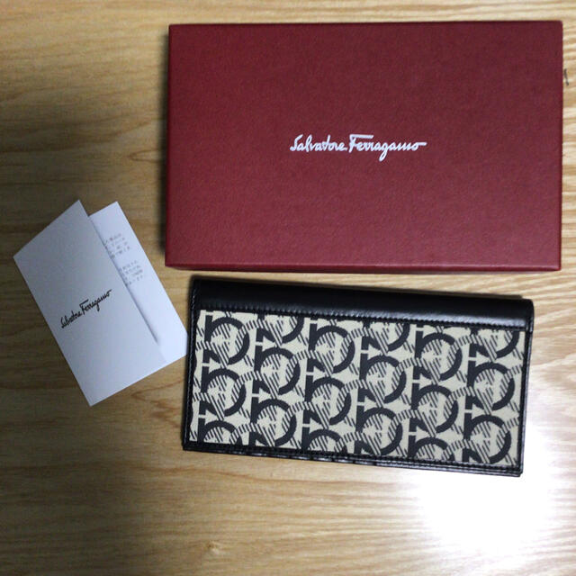 Salvatore Ferragamo(サルヴァトーレフェラガモ)のフェラガモ　長財布　 メンズのファッション小物(長財布)の商品写真