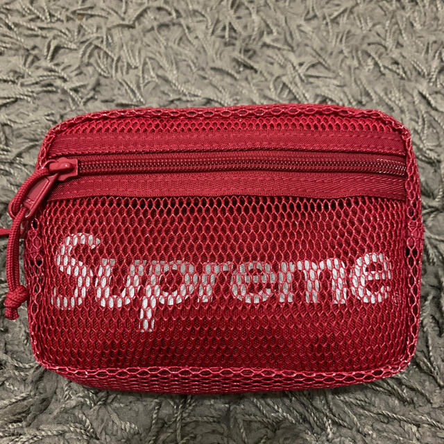 Supreme(シュプリーム)の2020SS Supreme Small Shoulder Bag Red メンズのバッグ(ショルダーバッグ)の商品写真