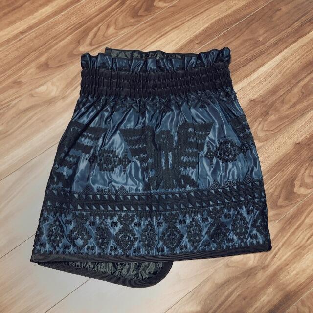 sacai(サカイ)のsacai ネイティブ 刺繍 巻きスカート スカート skirt サカイ レディースのスカート(ひざ丈スカート)の商品写真