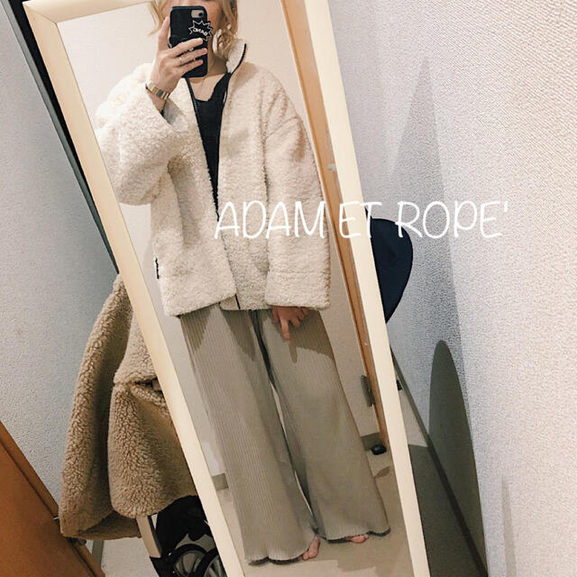 Adam et Rope'(アダムエロぺ)のADAMETROPE' ボアコート ボアブルゾン レディースのジャケット/アウター(ロングコート)の商品写真