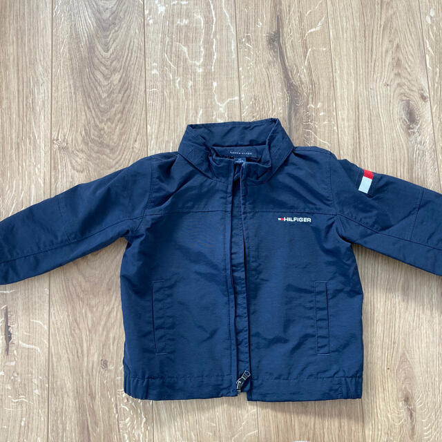 TOMMY HILFIGER(トミーヒルフィガー)のTommy hilfiger ブルゾン　2T キッズ/ベビー/マタニティのキッズ服男の子用(90cm~)(ジャケット/上着)の商品写真