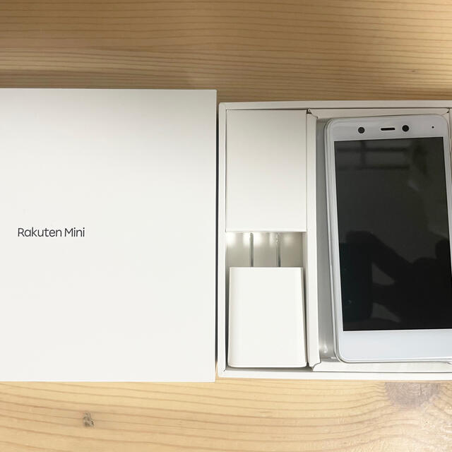 Rakuten Mini クールホワイト