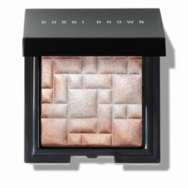 BOBBI BROWN(ボビイブラウン)のBobbi brown チーク、フェイスパウダー　未使用 コスメ/美容のベースメイク/化粧品(チーク)の商品写真