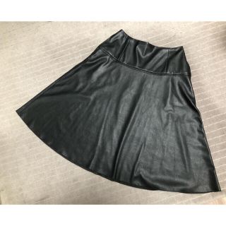 フォクシー(FOXEY)の美品FOXEY NEW YORK フォクシー⭐︎エコレザースカート38黒　(ひざ丈スカート)