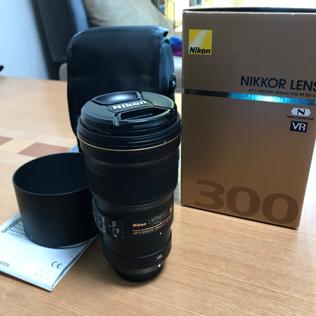 nikon AF-S NIKKOR 300mm f4 VR 美品　おまけ付