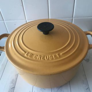 ルクルーゼ(LE CREUSET)の【ルクルーゼ】ココットロンド 22cm イエロー ホーロー鍋(鍋/フライパン)