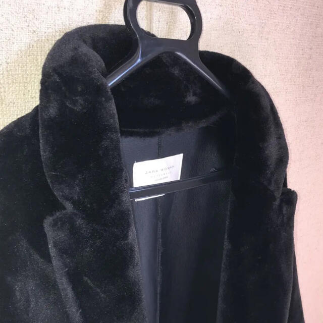 ZARA(ザラ)のzara ファーコート レディースのジャケット/アウター(毛皮/ファーコート)の商品写真